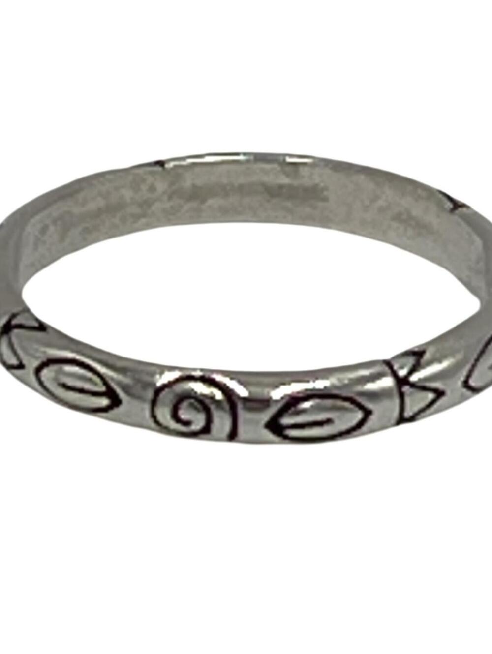 Engraved Southwestern Sterling Silver Laquer Embossed Ring